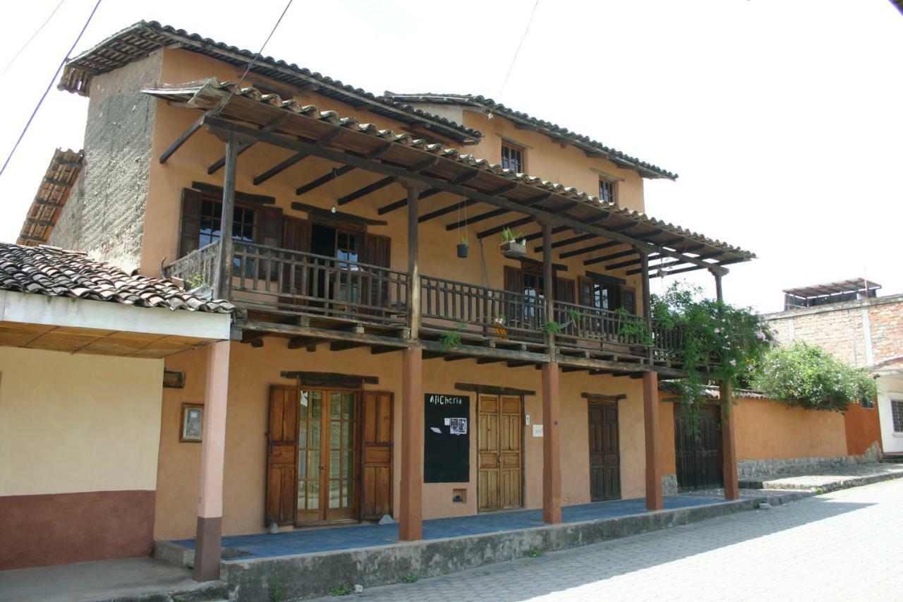 Avalon Hostal Boutique Vilcabamba Exterior photo