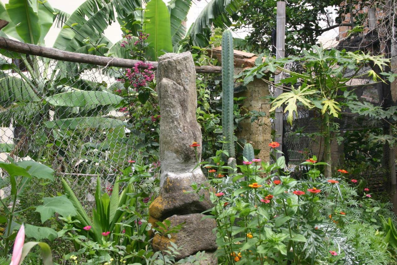 Avalon Hostal Boutique Vilcabamba Exterior photo